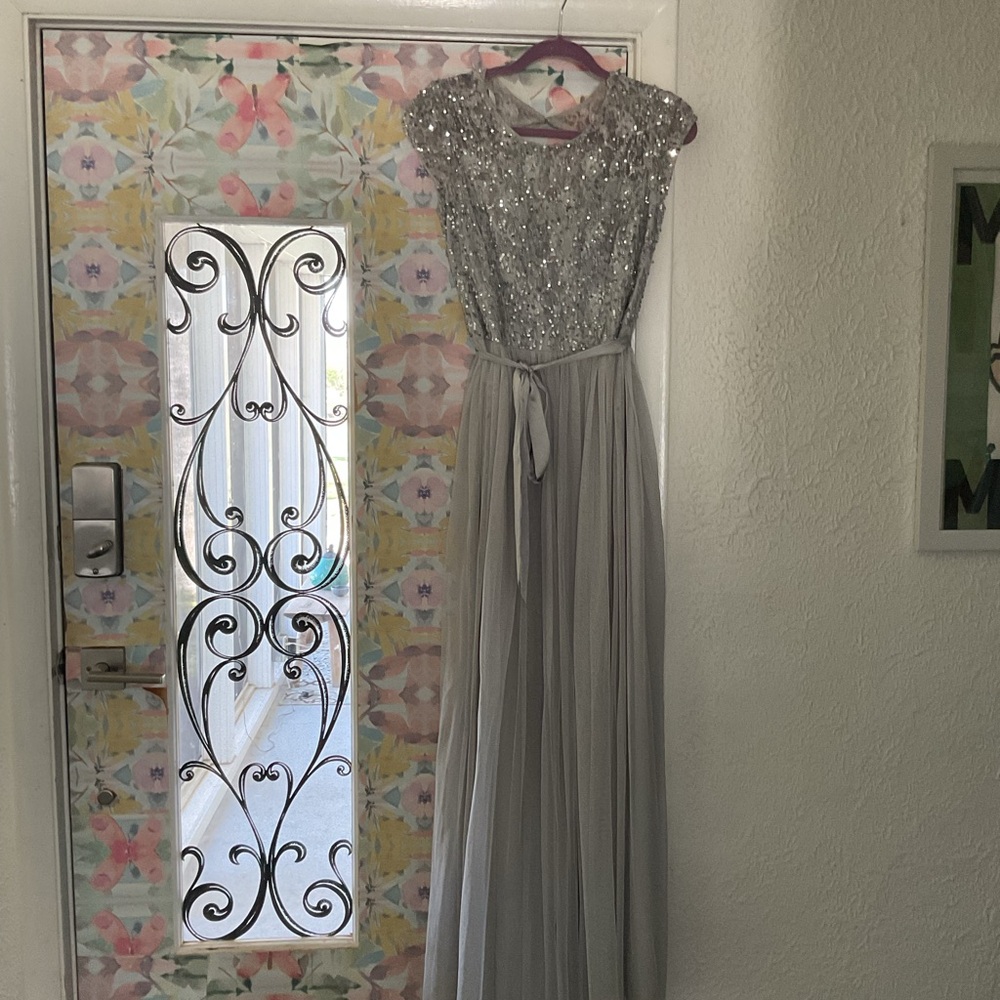 NEW Aidan Maddox Silver Sequins Formal Prom Gown Chiffon Open back 8 M
